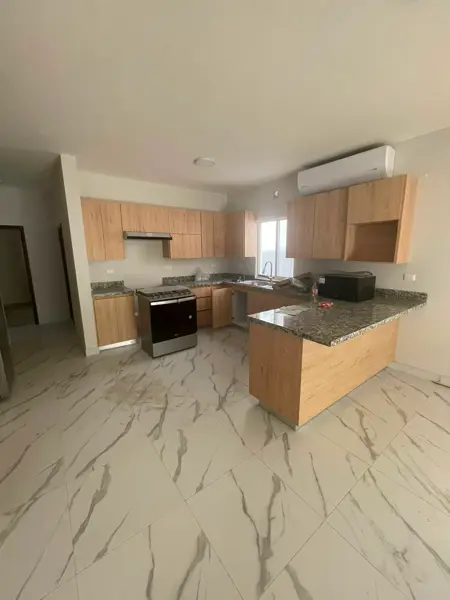 Casa en renta en Capellanía, Ramos Arizpe — foto 3 de 26