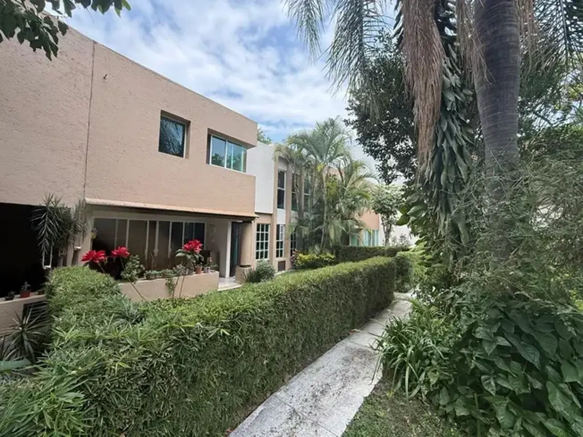 Casa en venta en Acapatzingo, Cuernavaca — foto 1 de 29