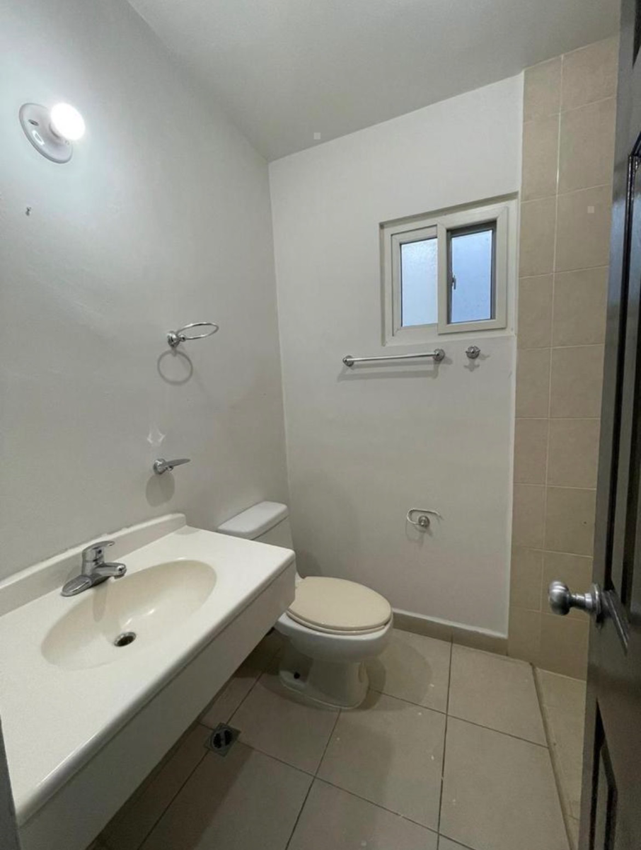 Casa en Renta en Puerta de Hierro, Monterrey, Nuevo León