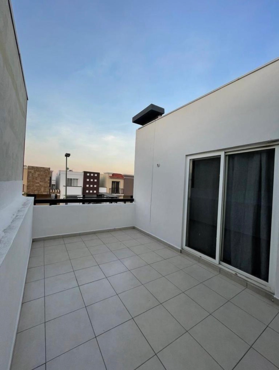 Casa en Renta en Puerta de Hierro, Monterrey, Nuevo León