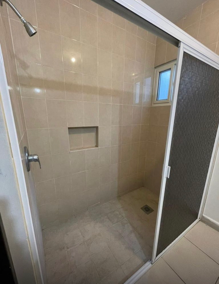 Casa en Renta en Puerta de Hierro, Monterrey, Nuevo León