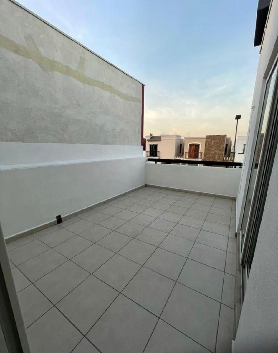 Casa en Renta en Puerta de Hierro, Monterrey, Nuevo León