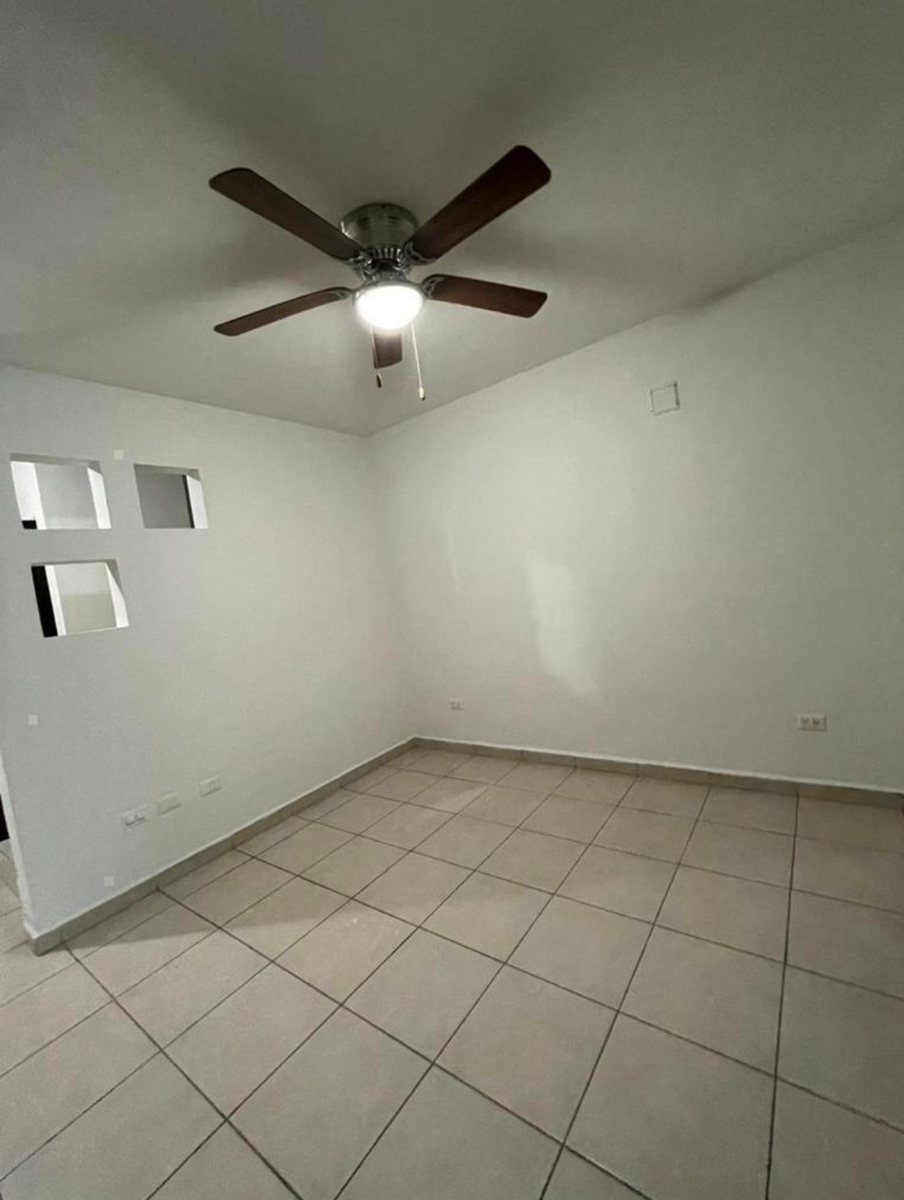 Casa en Renta en Puerta de Hierro, Monterrey, Nuevo León