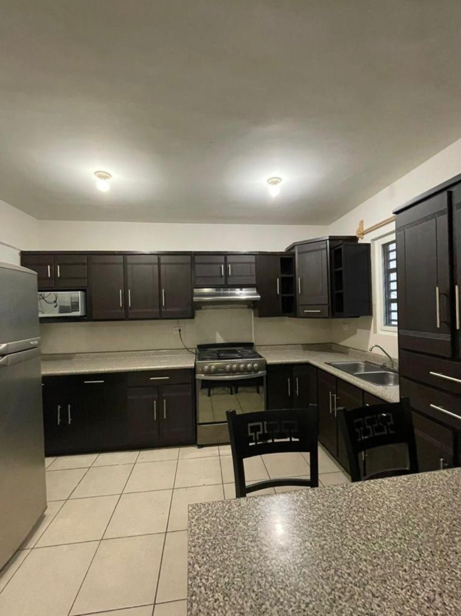 Casa en Renta en Puerta de Hierro, Monterrey, Nuevo León