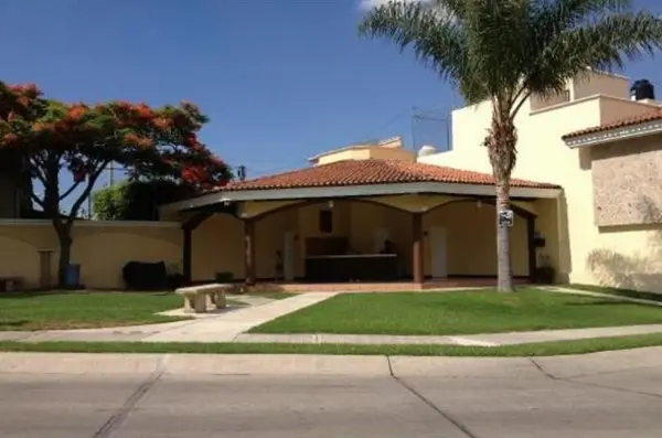 Casa en venta en Residencial Haciendas Guadalupe, Zapopan — foto 2 de 33