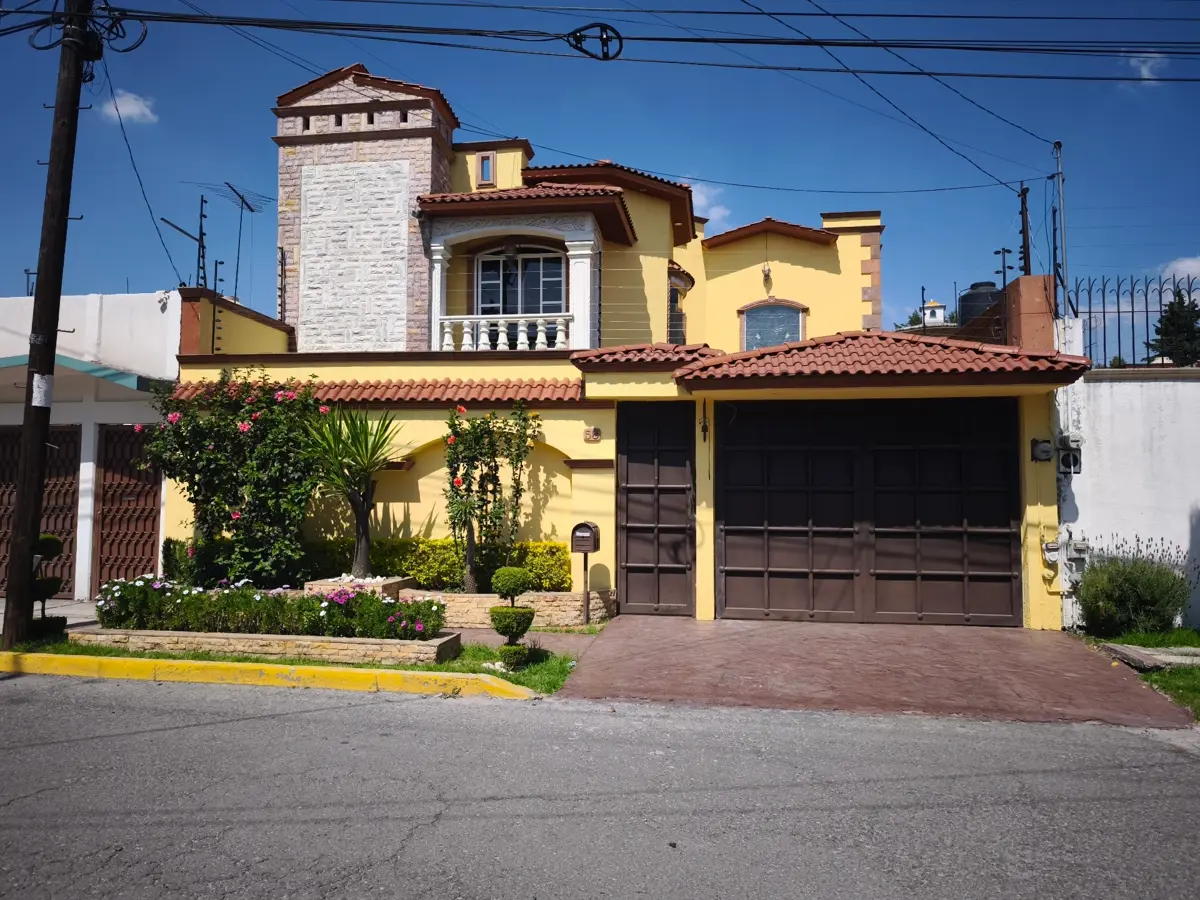 Casa en renta en Casa Blanca, Metepec — foto 1 de 36