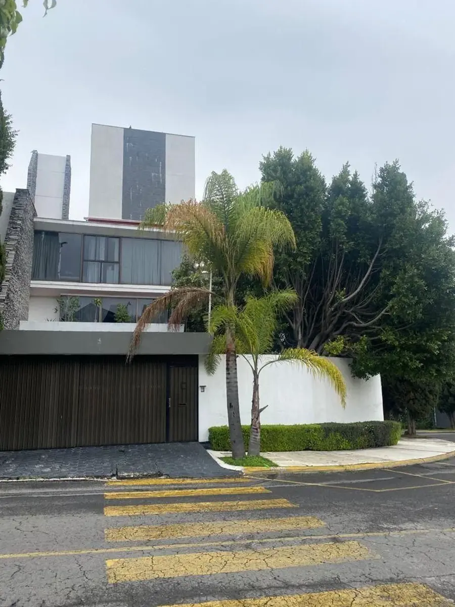 Casa en venta en Bosque de las Lomas, Miguel Hidalgo — foto 1 de 10
