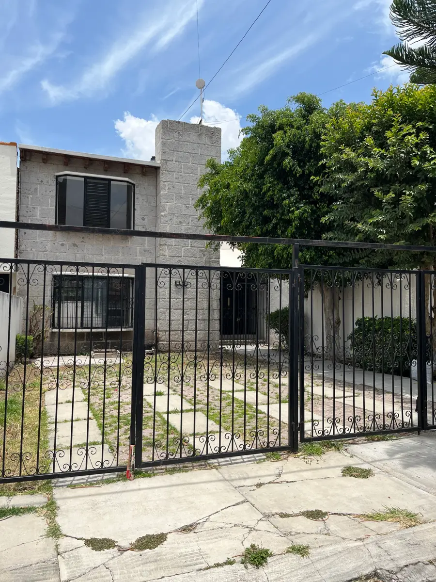 Casa en renta en Tejeda, Corregidora — foto 1 de 25