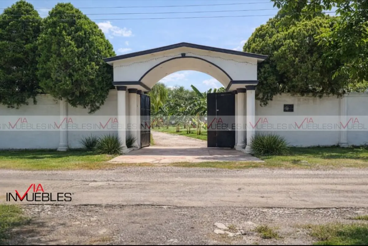 Casa en venta en Bosques de la Silla (Santa Ana de Abajo), Juárez — foto 1 de 22