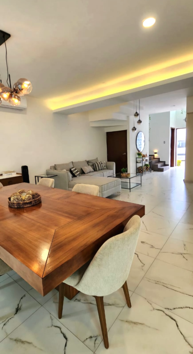 Casa en renta en Las Lomas Residencial, Alvarado — foto 1 de 4