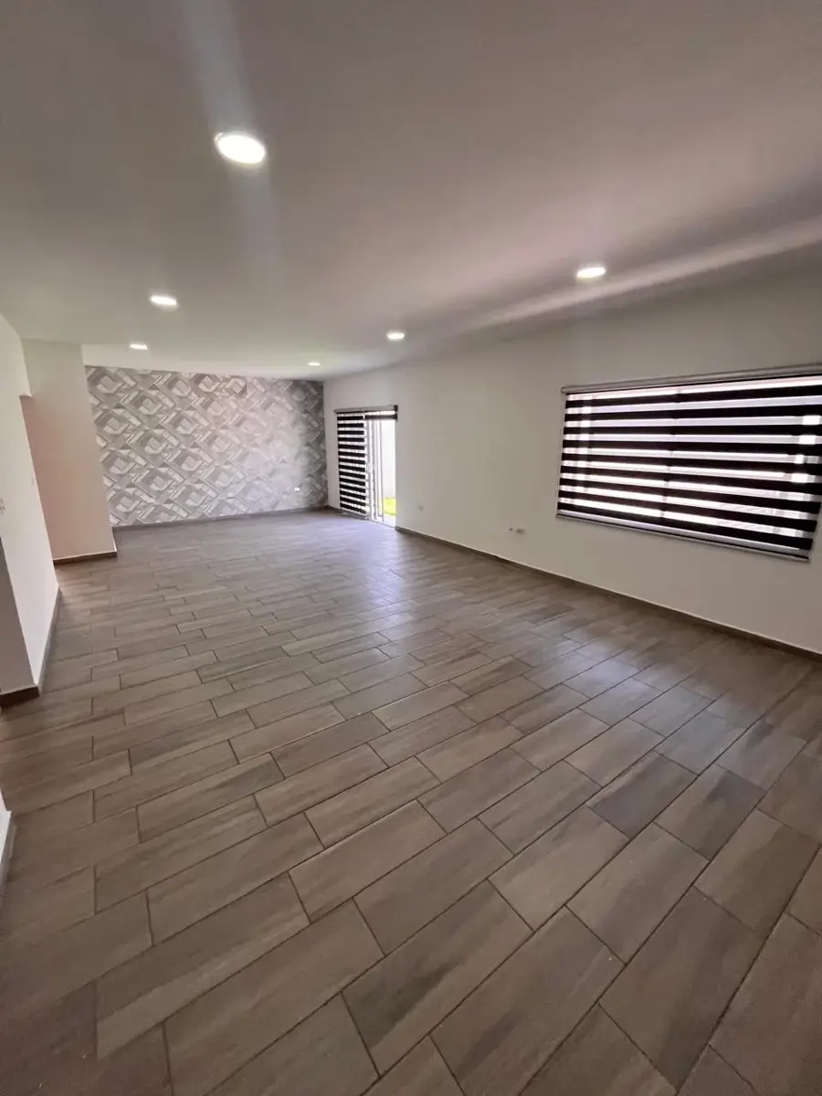 Casa en venta en Blanca Esthela, Ramos Arizpe — foto 1 de 24
