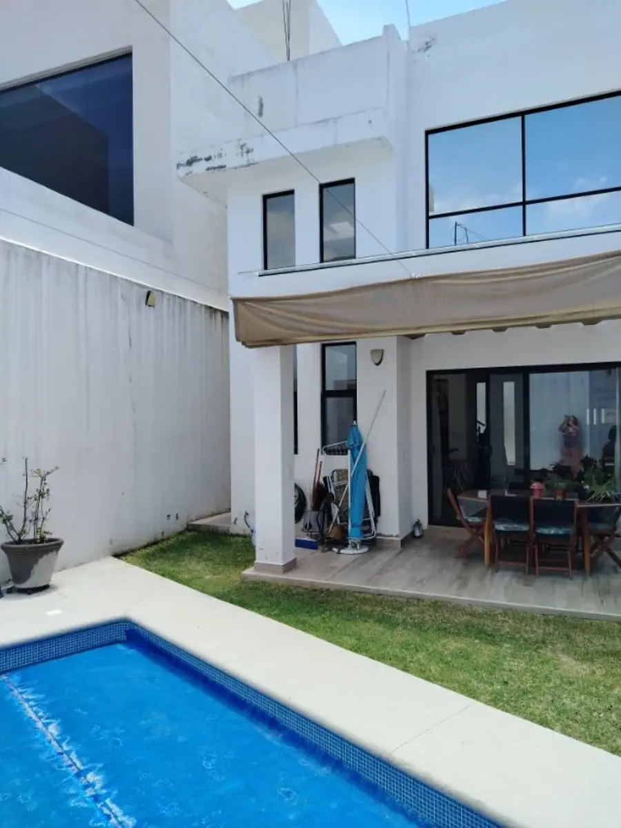Casa en venta en Jardines de Delicias, Cuernavaca — foto 1 de 25