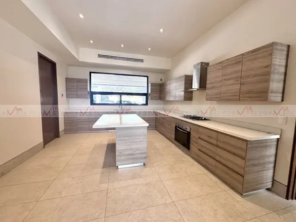Casa en renta en Residencial Cordillera, Santa Catarina — foto 2 de 13