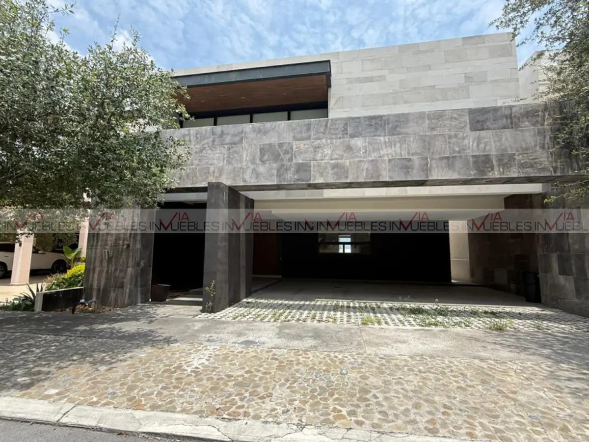 Casa en renta en Residencial Cordillera, Santa Catarina — foto 1 de 13