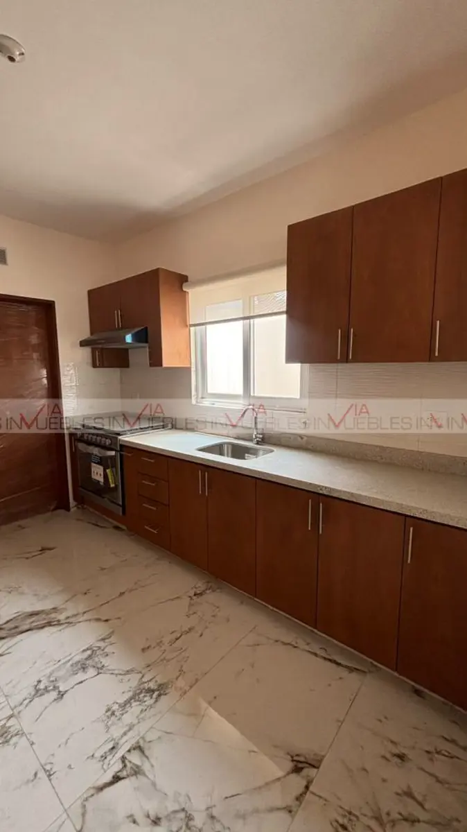 Casa en renta en Residencial de la Sierra, Monterrey — foto 1 de 13
