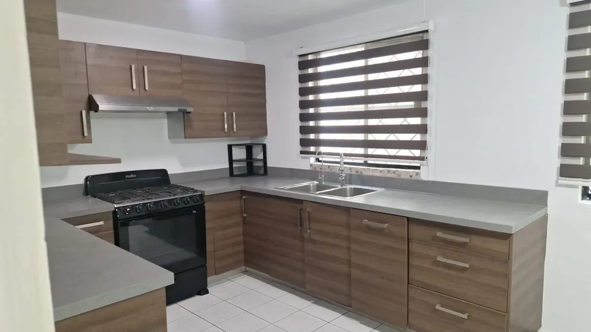Casa en renta en Pedregal de la Silla, Monterrey — foto 1 de 25