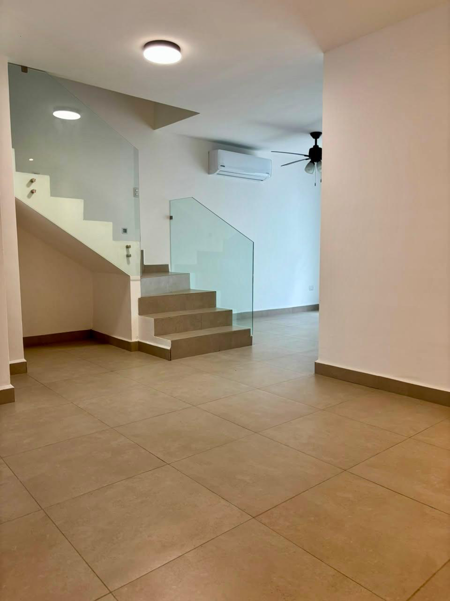 Casa en Renta en Montenova, García, Nuevo León
