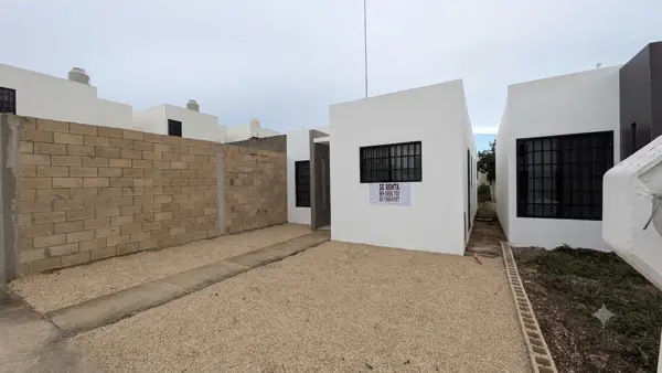 Casa en renta en Amaneceres, Kanasín — foto 2 de 8