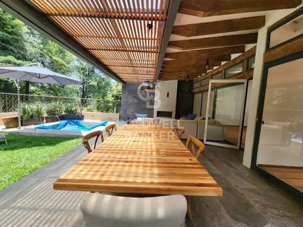 Casa en renta en Avandaro, Valle de Bravo — foto 2 de 36