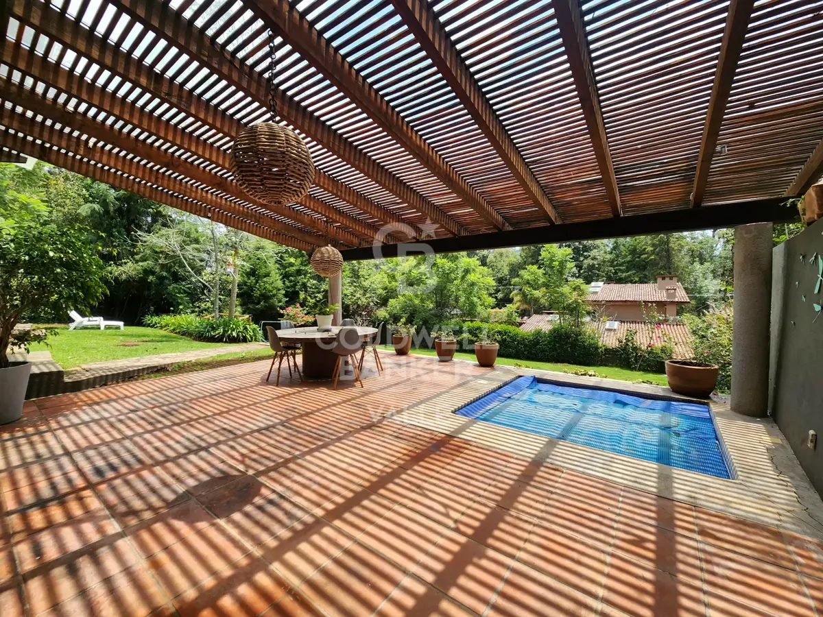 Casa en renta en Avandaro, Valle de Bravo — foto 1 de 22