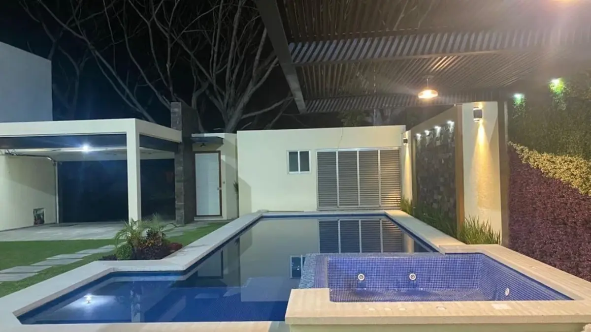 Casa en venta en Lomas de Vista Hermosa, Cuernavaca — foto 1 de 10