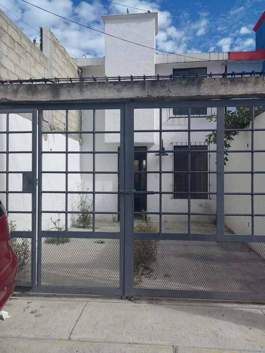 Casa en renta en Villas Santín, Toluca — foto 1 de 10