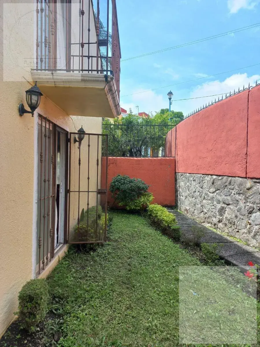 Casa en venta en Lomas de Tzompantle, Cuernavaca — foto 1 de 19