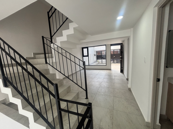 Casa en venta en Ciudad Satelite, Naucalpan de Juárez — foto 2 de 38
