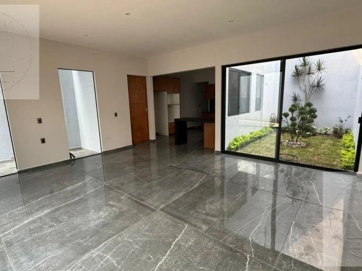 Casa en venta en Lomas de Atzingo, Cuernavaca — foto 1 de 20