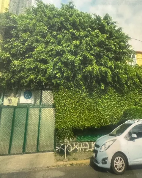 Casa de dos pisos en Presidentes Ejidales, Coyoacán - 4 recámaras y 3 estacionamientos - $5,075,000 Casa de dos pisos en Presidentes Ejidales, Coyoacán - 4 recámaras y 3 estacionamientos - $5,075,000