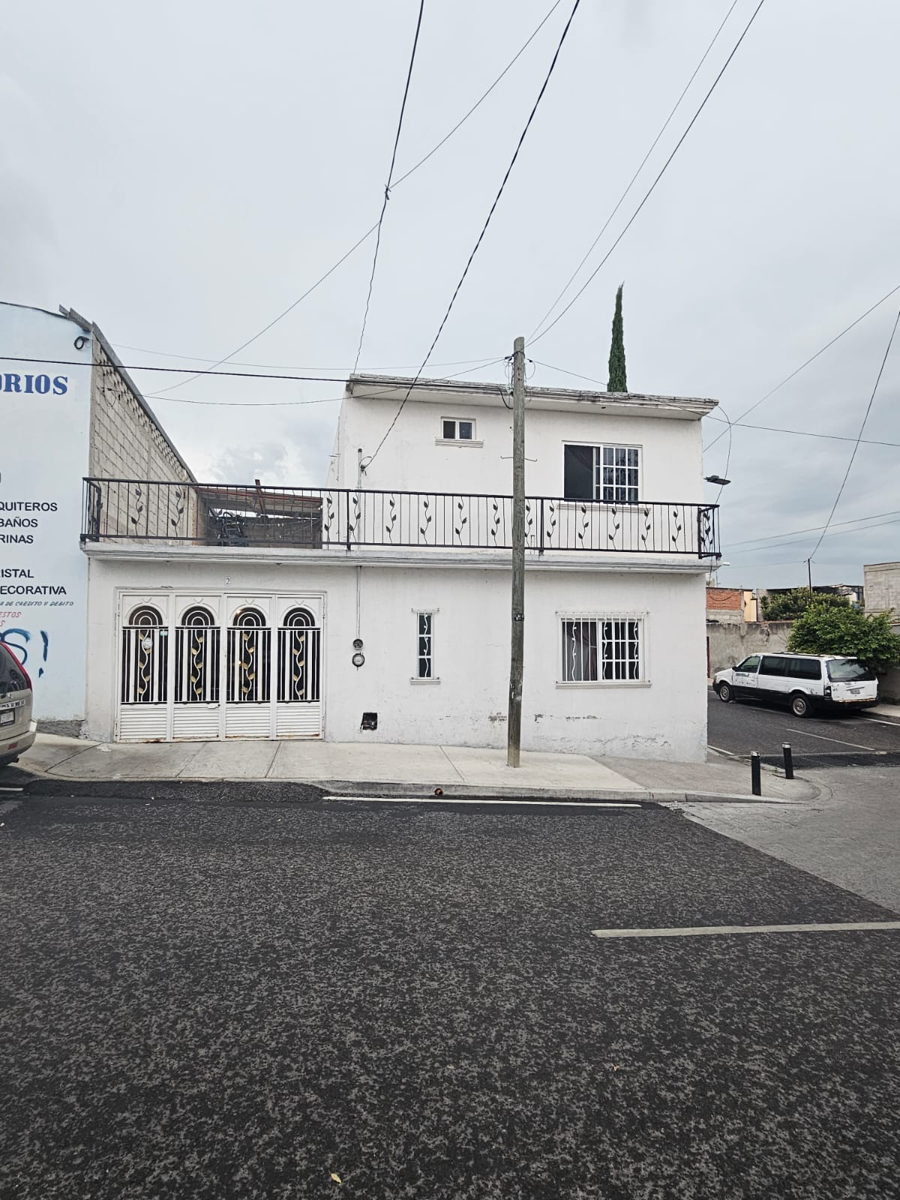 Casa en venta en San Cayetano, San Juan del Río — foto 1 de 24