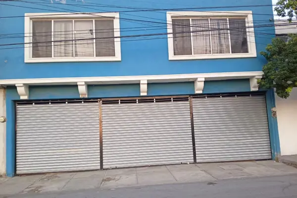 RENTA de Bodega con Oficinas en col. Vicente Guerrero