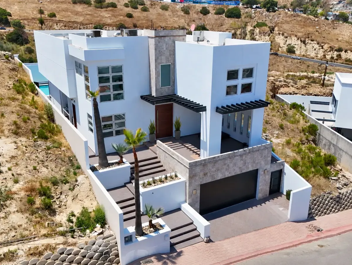 Casa en venta en Cumbres de Juarez, Tijuana — foto 1 de 17