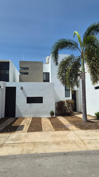 Casa en renta en Residencial Floresta, Mérida — foto 2 de 12