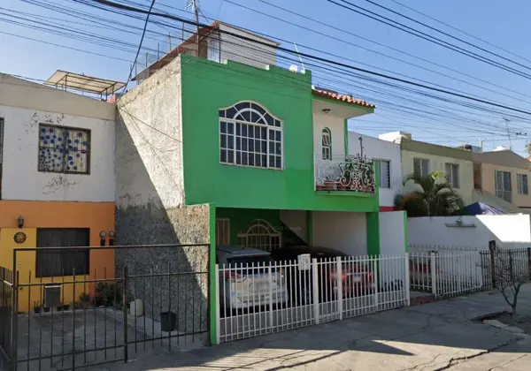 Casa en venta en Lomas de Zapopan, Zapopan — foto 2 de 11