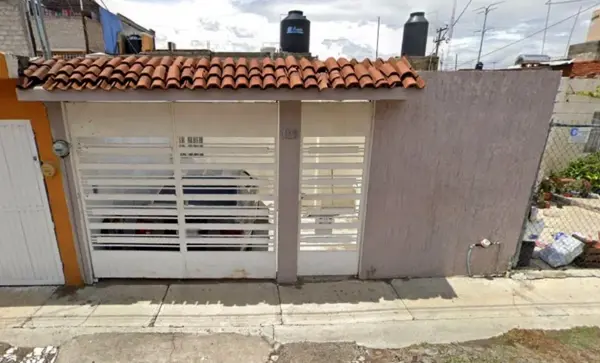 Casa en Venta en Cerrito Colorado, Querétaro - Zona Residencial con Amenidades
