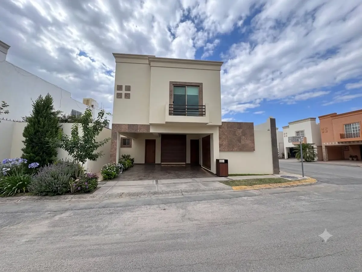Casa en venta en Ampliación Senderos, Torreón — foto 1 de 21