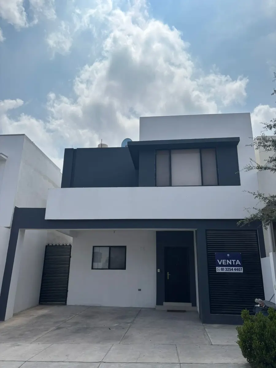 Casa en venta en Privalia Cumbres, García — foto 1 de 16