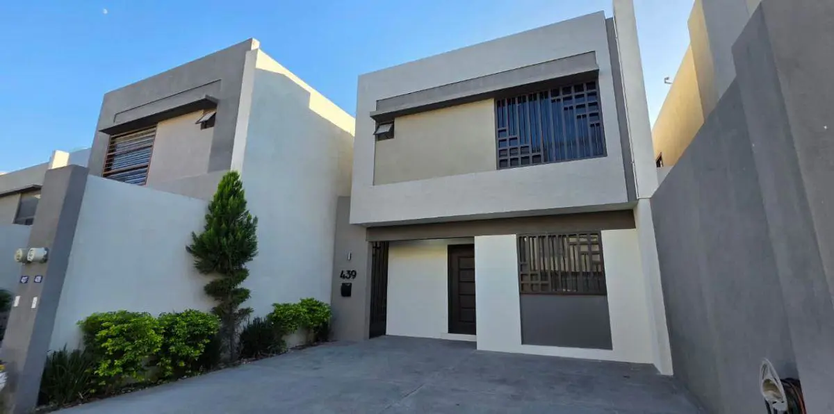 Casa en Renta en Cerradas Magenta, Apodaca, Nuevo León