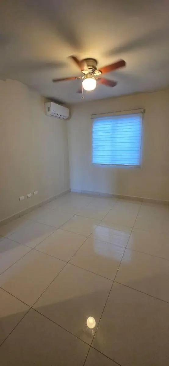 Casa en Renta en Cerradas Magenta, Apodaca, Nuevo León