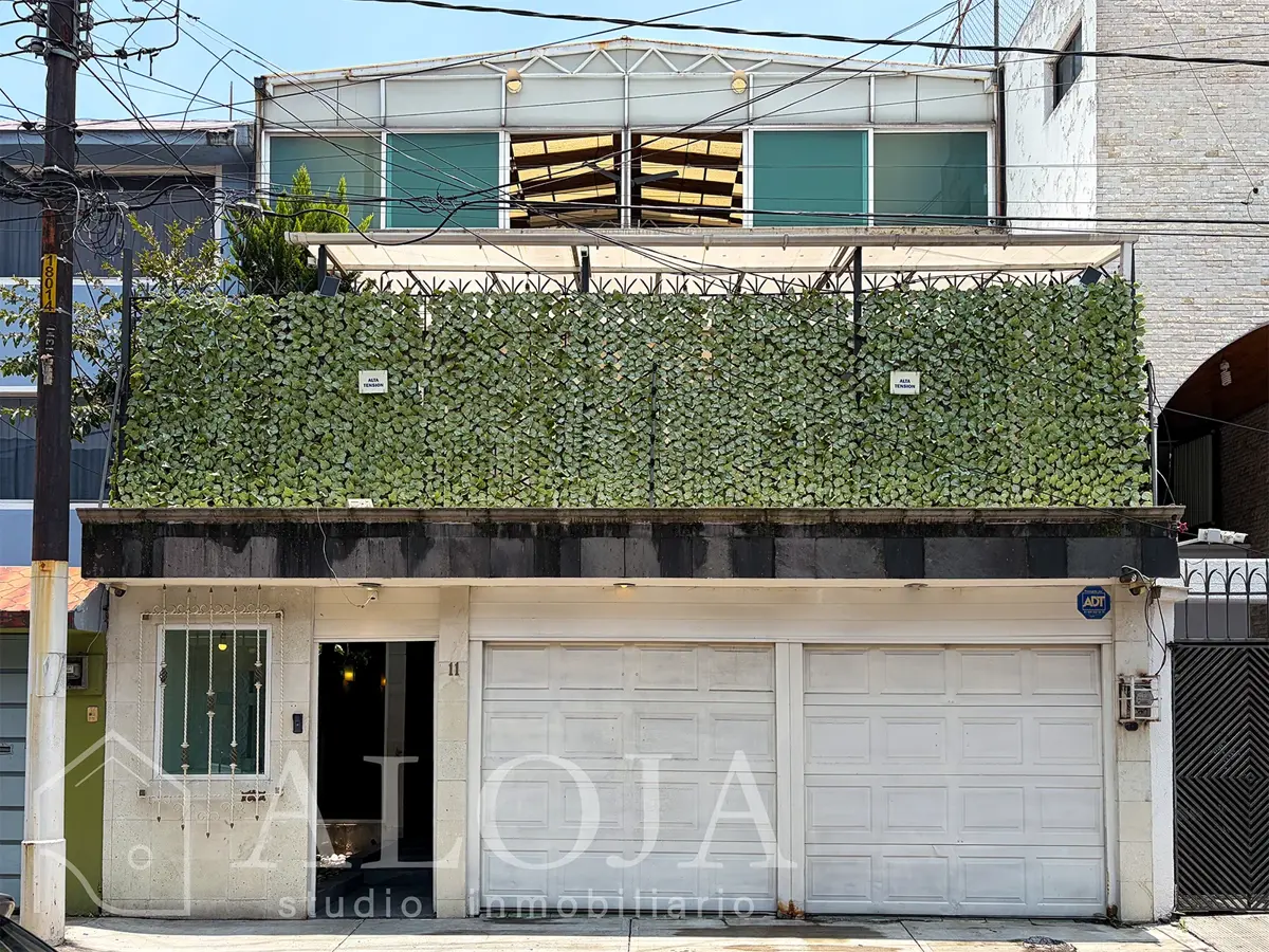 Casa en venta en Paseos de Churubusco, Iztapalapa — foto 1 de 25