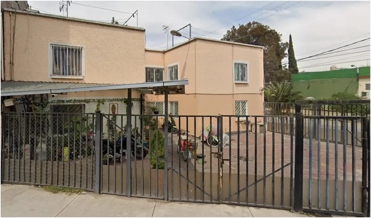 Casa en venta en Bosques de Aragon, Nezahualcóyotl — foto 1 de 12