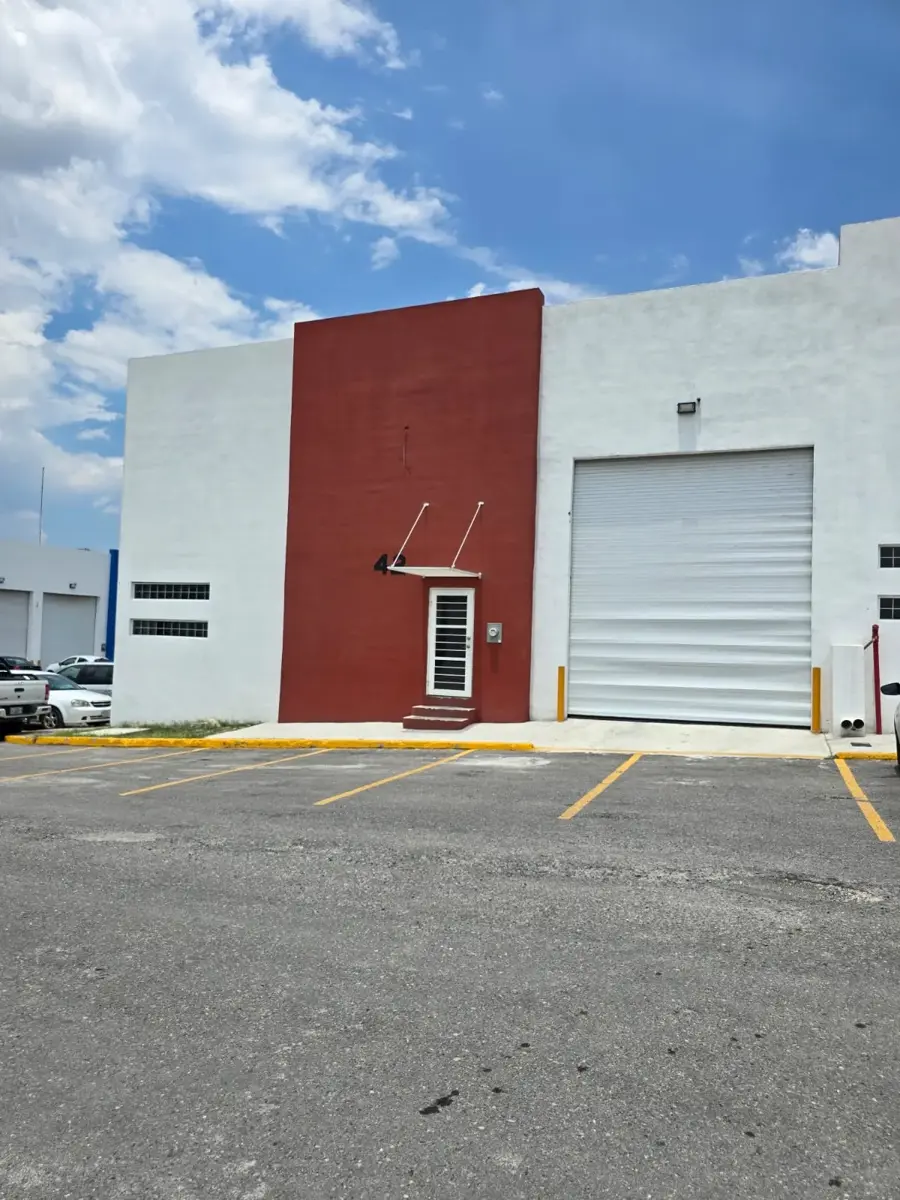 Bodega en renta en Universidad, Saltillo — foto 1 de 30