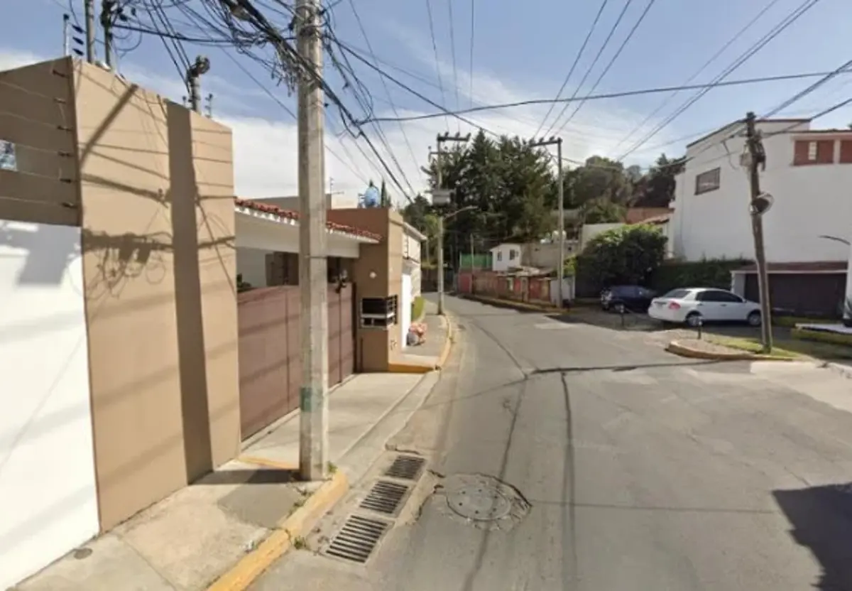 Casa en venta en San Nicolás Totolapan, La Magdalena Contreras — foto 1 de 12