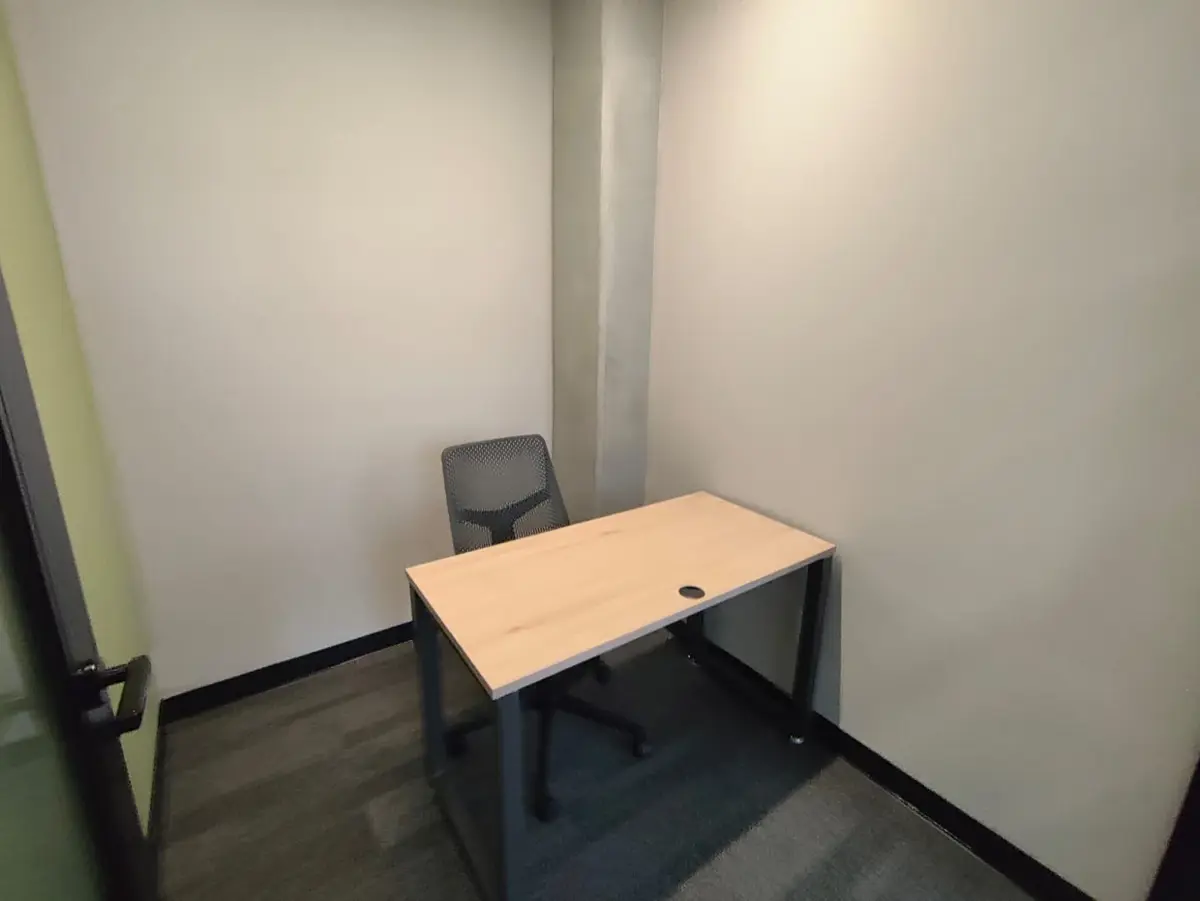 Oficina en renta en Villas la Rioja, Monterrey — foto 1 de 6