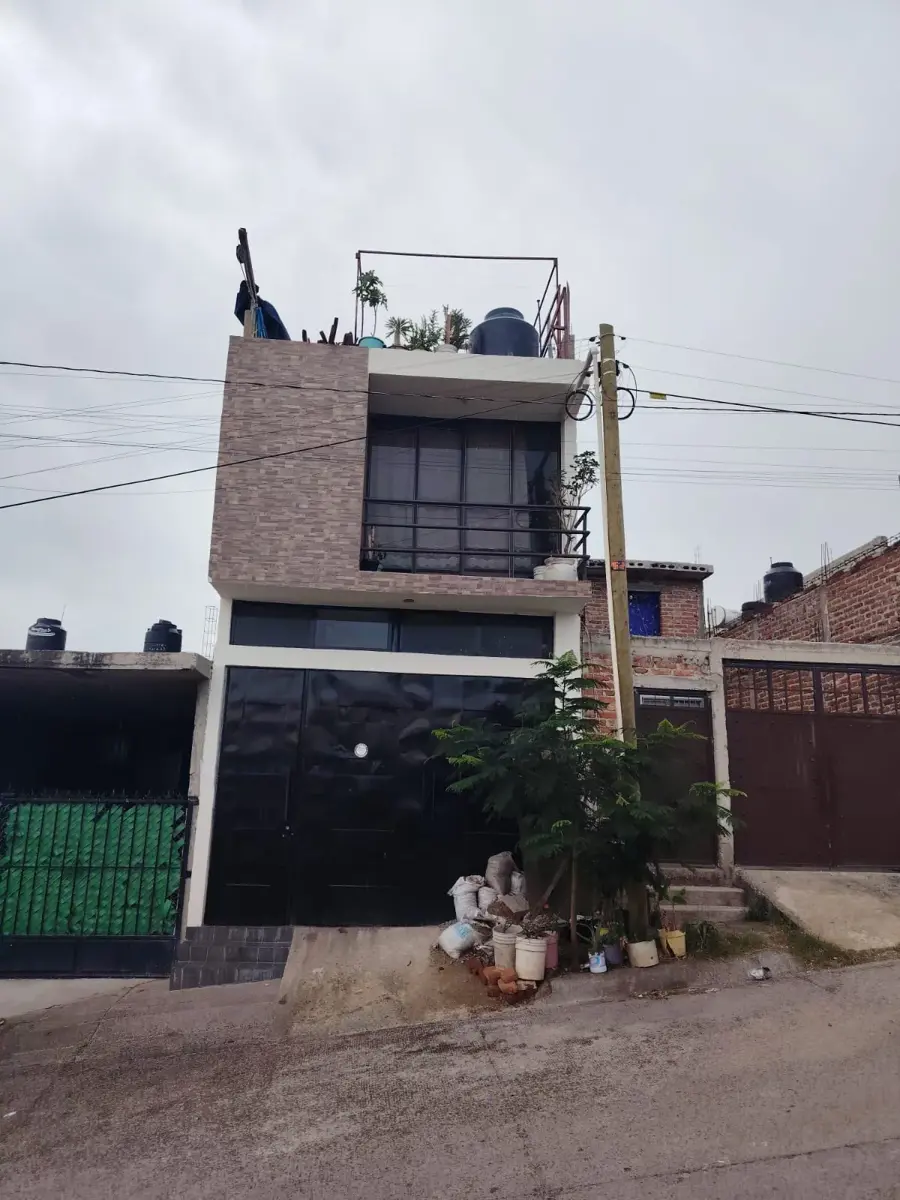 Casa en venta en Joyas de Castilla Plus, León — foto 1 de 10