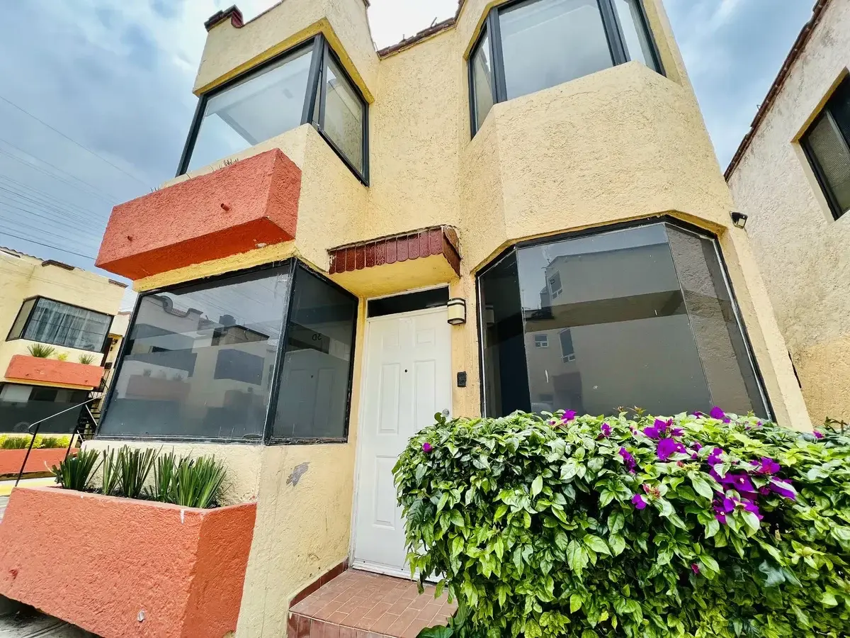Casa en venta en Residencial Paraíso II, Coacalco de Berriozábal — foto 1 de 16
