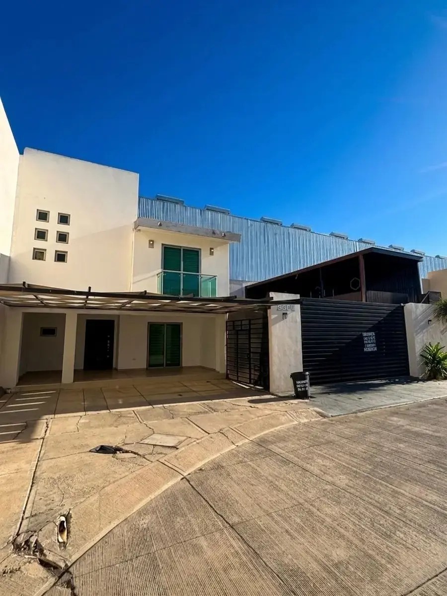 Casa en venta en Rincón del Valle, Culiacán — foto 1 de 19