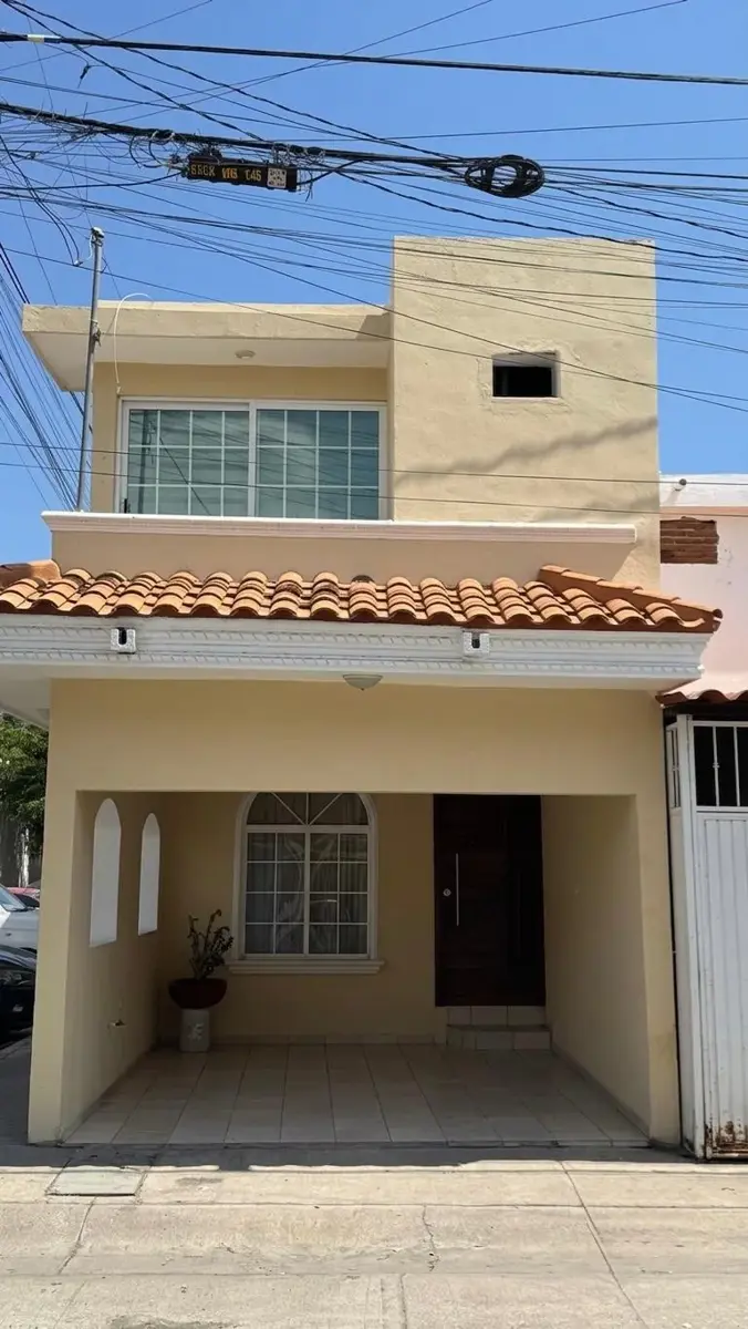 Casa en venta en INFONAVIT Barrancos, Culiacán — foto 1 de 11