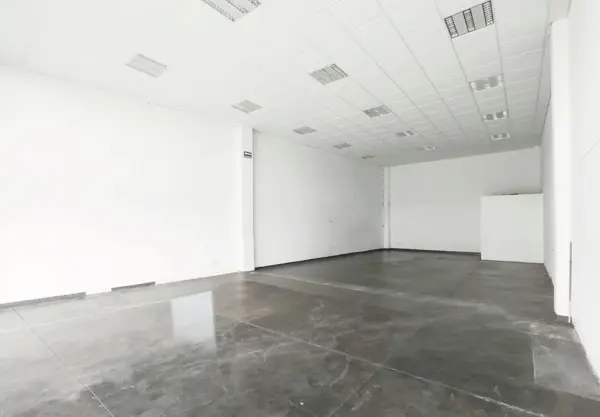 LOCAL COMERCIAL EN RENTA EN AV. JUAN PABLO II ALTOZANO, MORELIA
